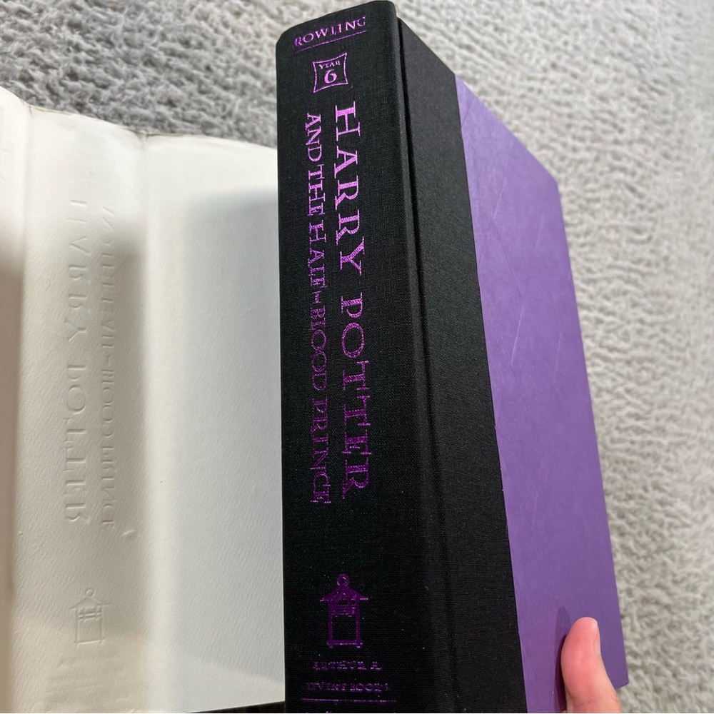 Harry Potter and the Half-Blood Prince Book - Picture 7 of 9